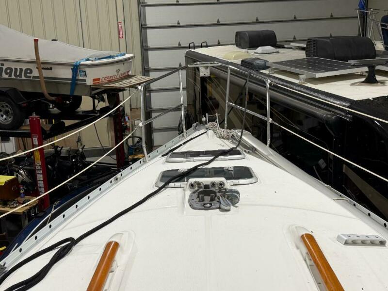 28' 1998 Beneteau 281