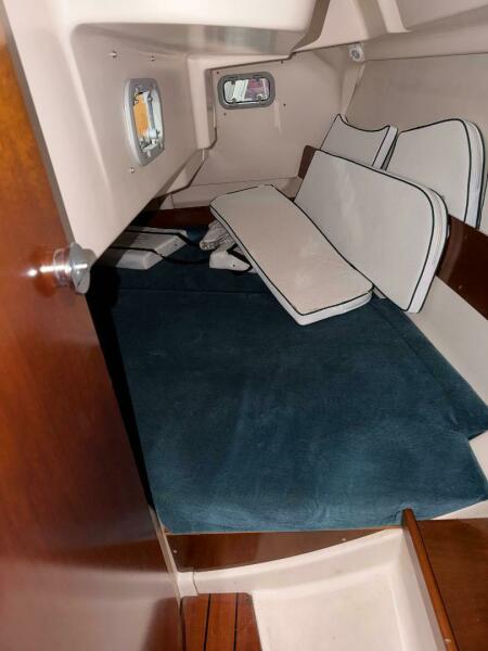 28' 1998 Beneteau 281