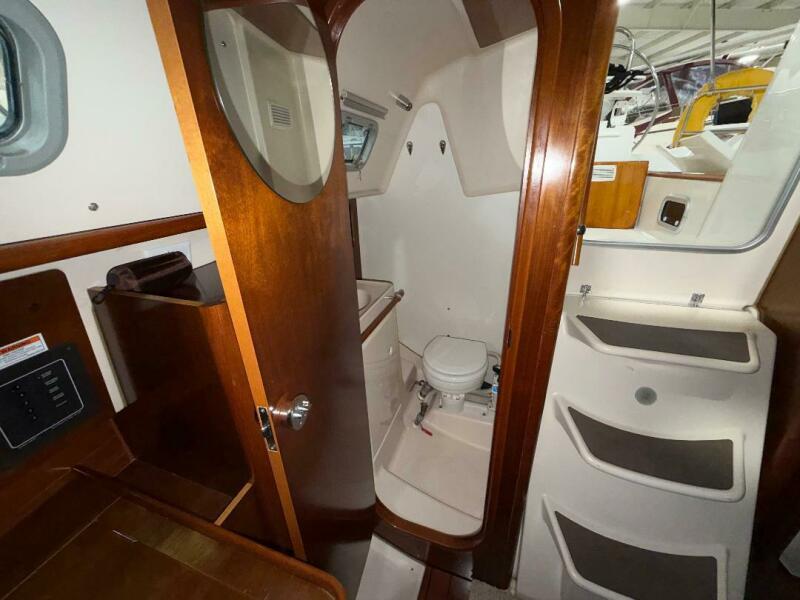 28' 1998 Beneteau 281