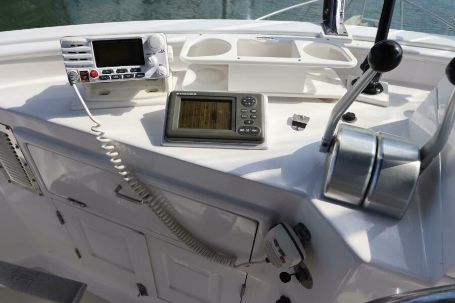49' 2005 DeFever Cockpit Motor Yacht