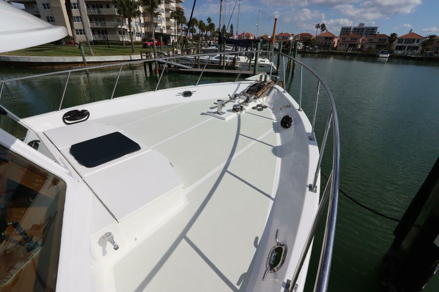 49' 2005 DeFever Cockpit Motor Yacht