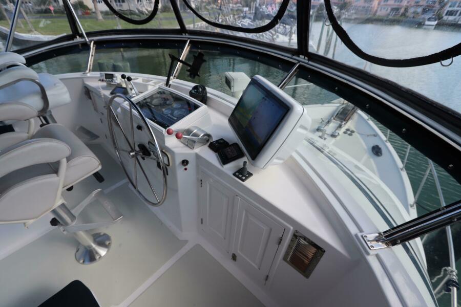 49' 2005 DeFever Cockpit Motor Yacht