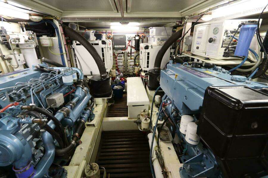 49ft DeFever Yacht For Sale