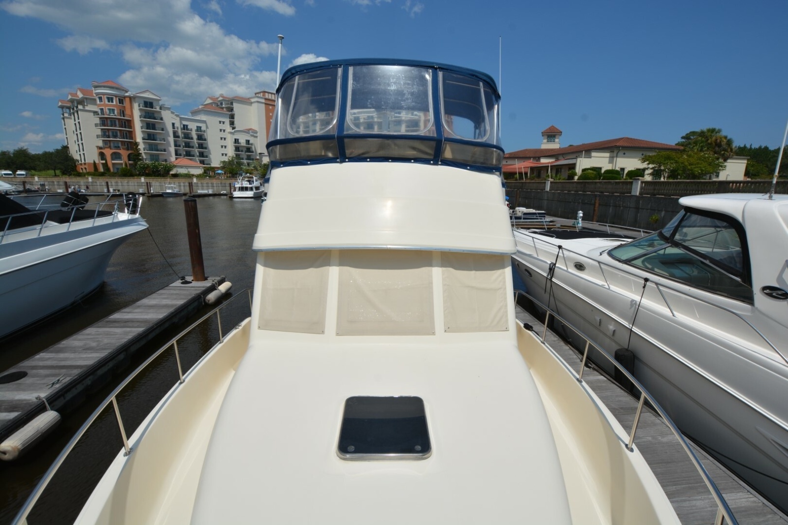 2005 Mainship 34 Trawler