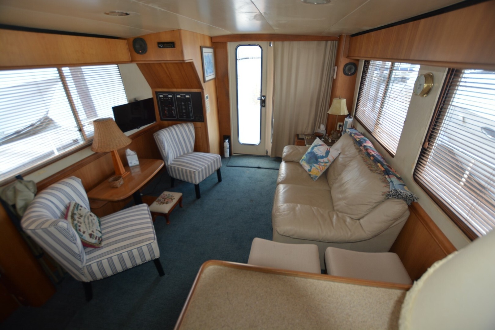 2005 Mainship 34 Trawler
