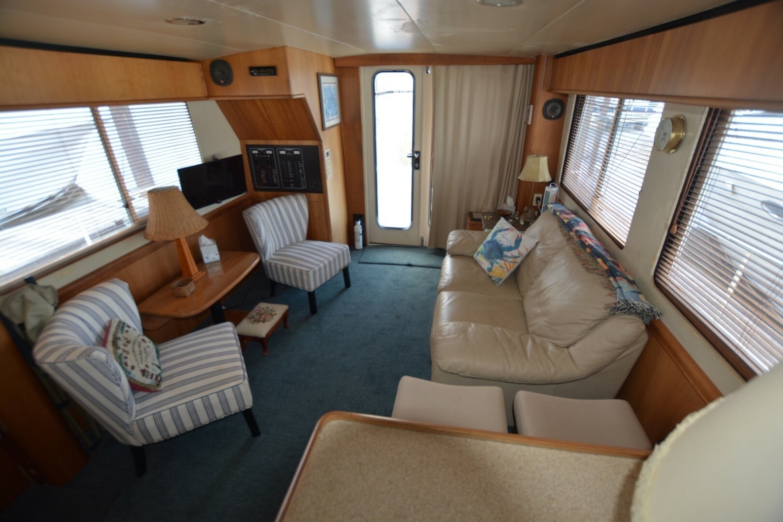 2005 Mainship 34 Trawler