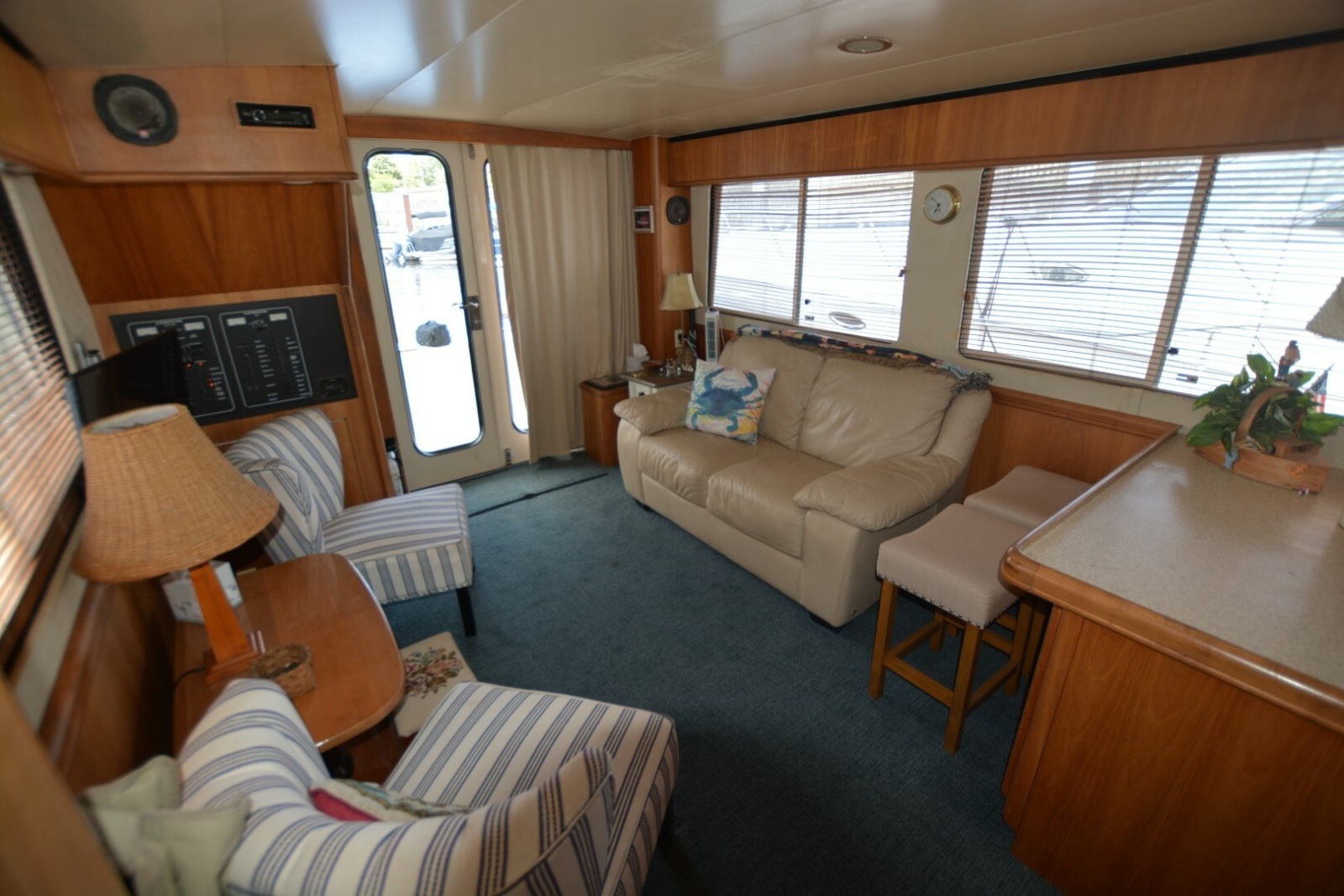 2005 Mainship 34 Trawler