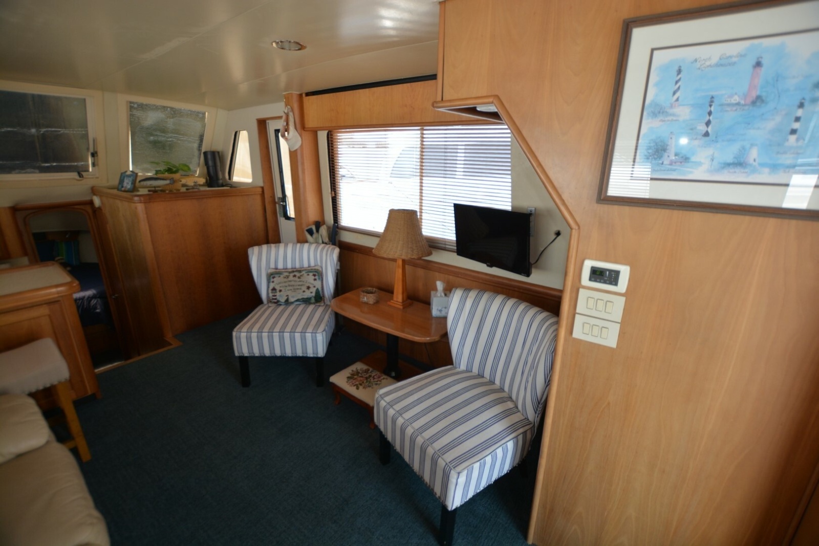2005 Mainship 34 Trawler
