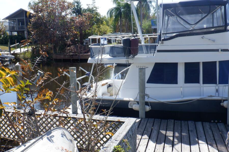 35' 1999 Mainship 350 Trawler