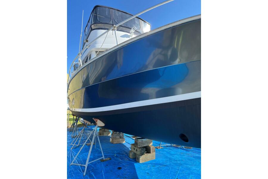 35' 1999 Mainship 350 Trawler