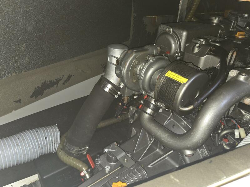 50' 2012 Jeanneau 509