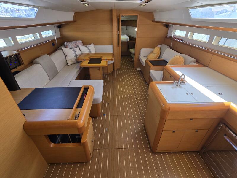 50' 2012 Jeanneau 509