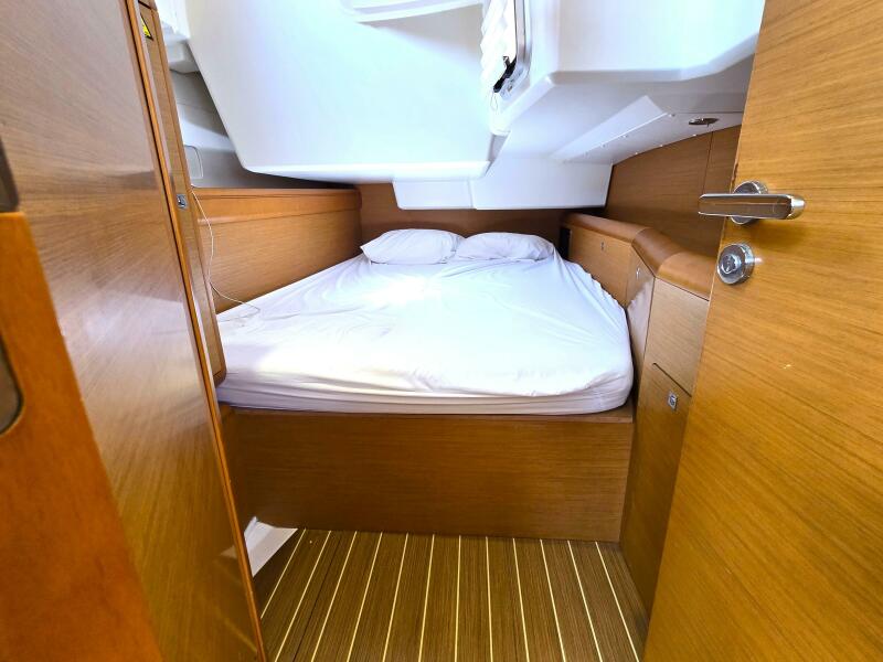 50' 2012 Jeanneau 509