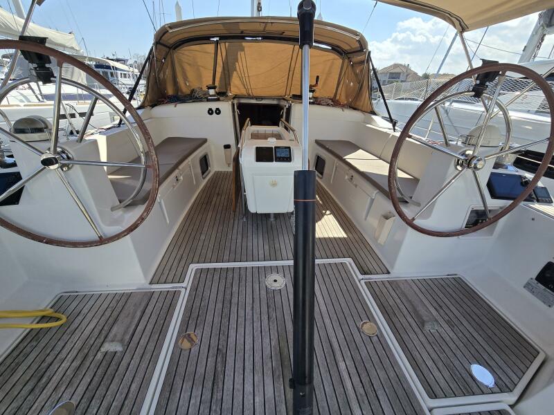 50' 2012 Jeanneau 509