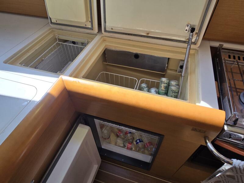 50' 2012 Jeanneau 509