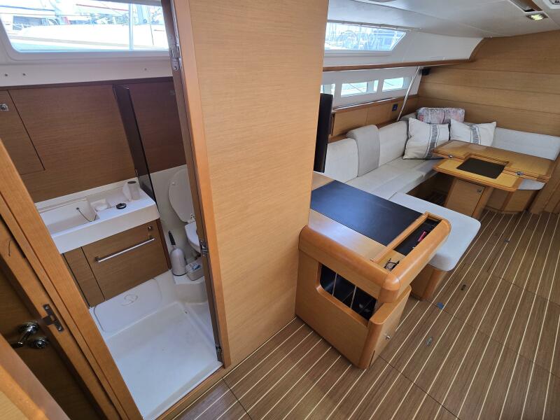 50' 2012 Jeanneau 509