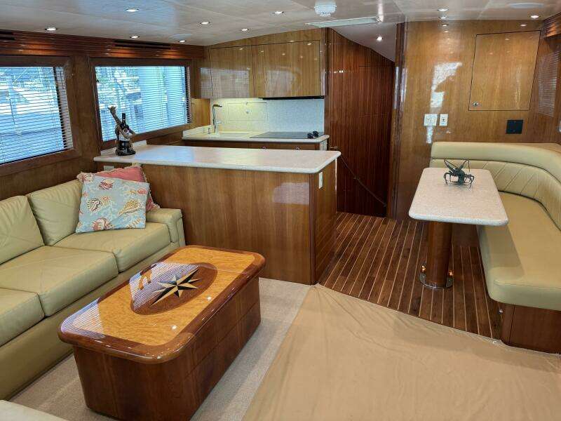 GLOMAR I 60ft Hatteras Yacht For Sale