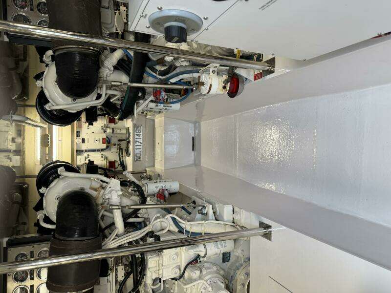 GLOMAR I 60ft Hatteras Yacht For Sale