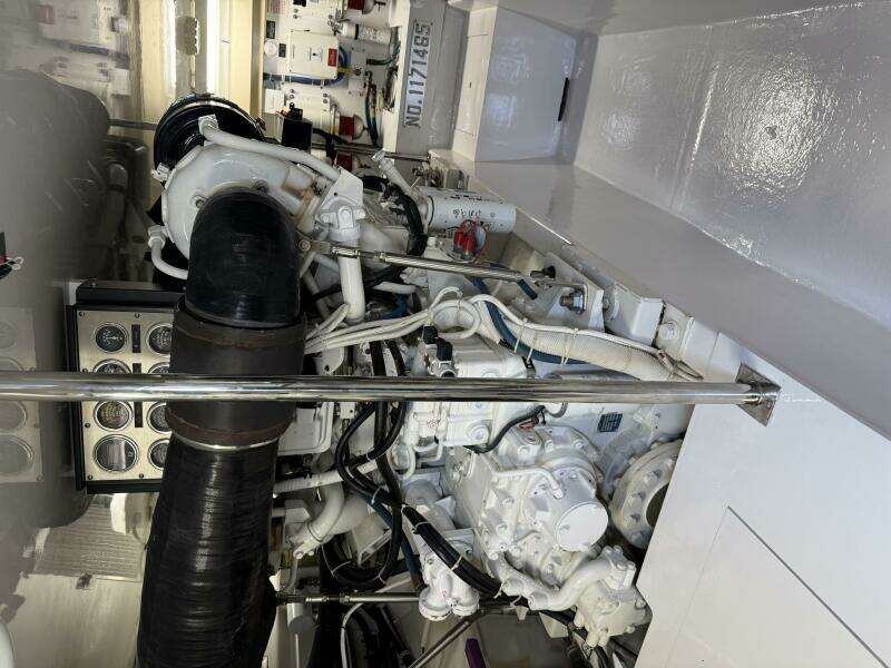 GLOMAR I 60ft Hatteras Yacht For Sale