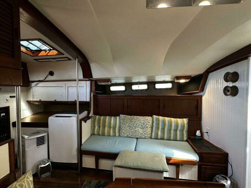 Possessor 52ft Morgan Yacht For Sale