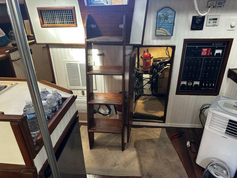 52' 1975 Morgan Out Island 51