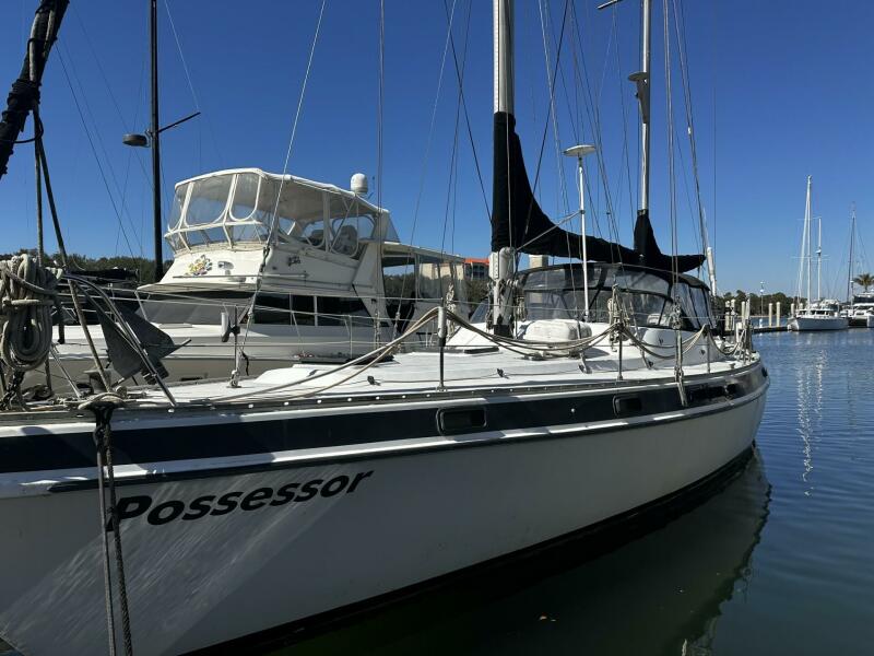 52' 1975 Morgan Out Island 51