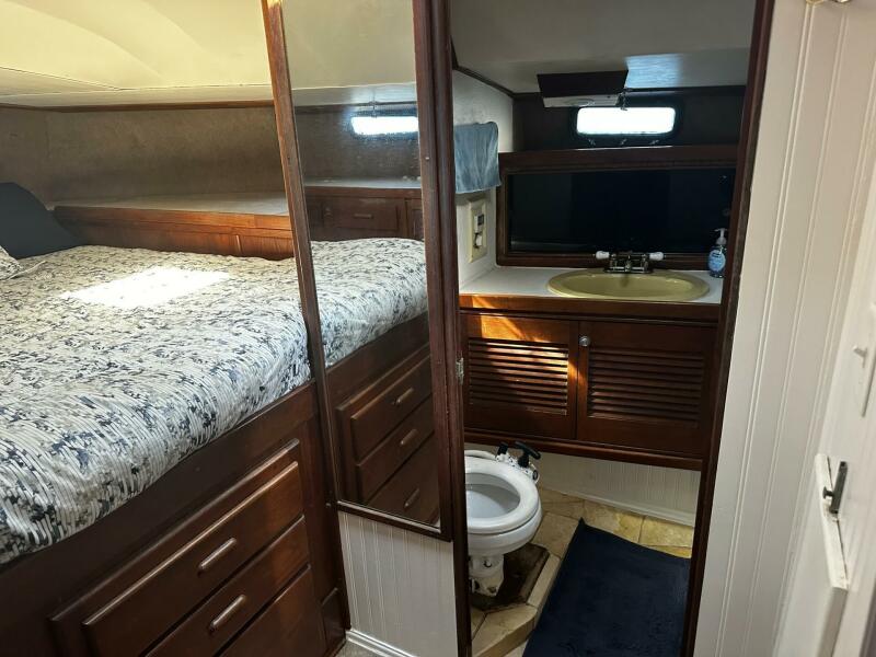 52' 1975 Morgan Out Island 51