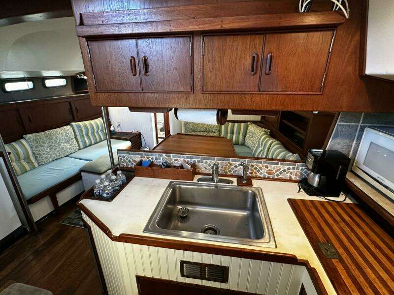 Possessor 52ft Morgan Yacht For Sale