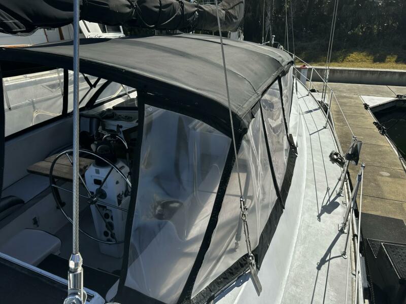 52' 1975 Morgan Out Island 51