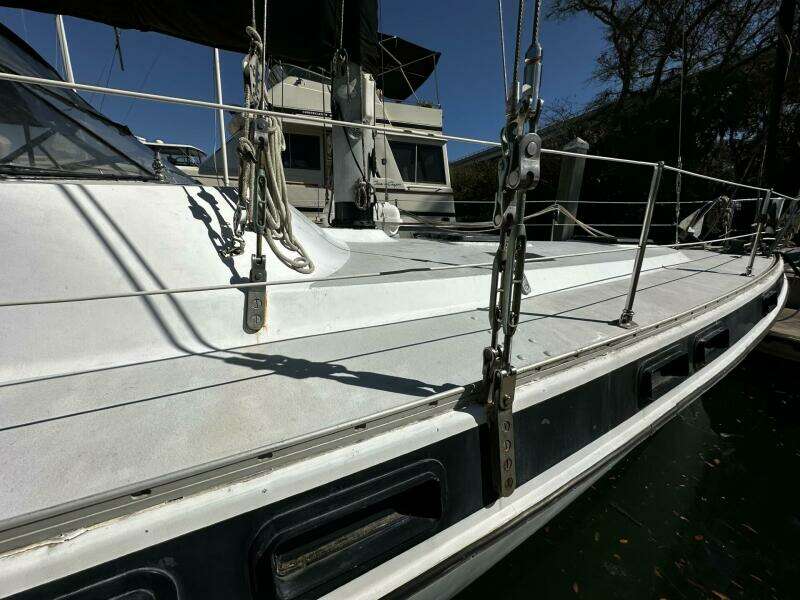 Possessor 52ft Morgan Yacht For Sale