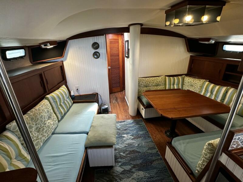 52' 1975 Morgan Out Island 51