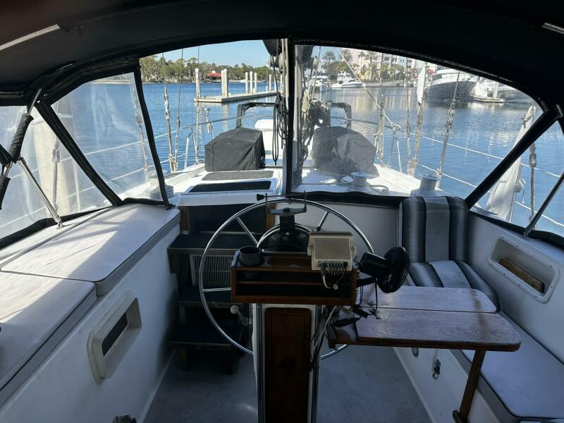 52' 1975 Morgan Out Island 51