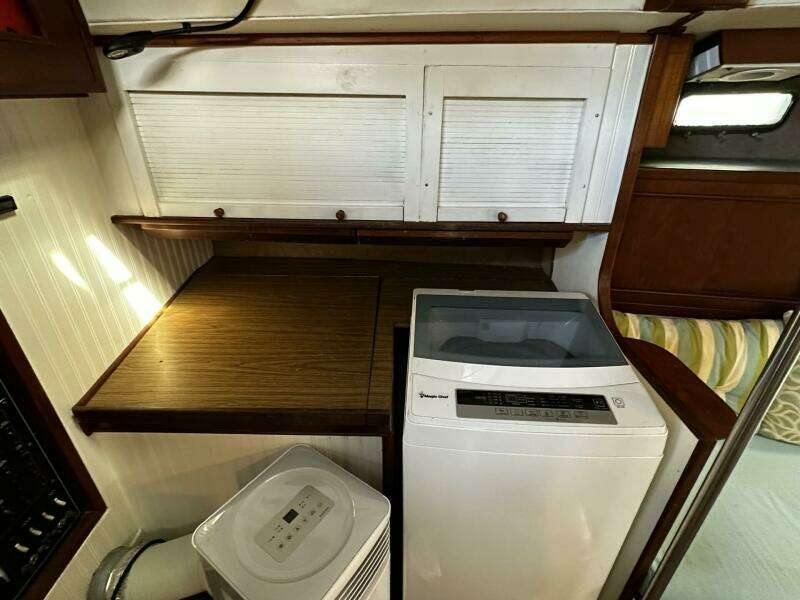 Possessor 52ft Morgan Yacht For Sale