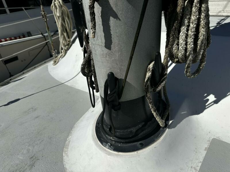 52' 1975 Morgan Out Island 51