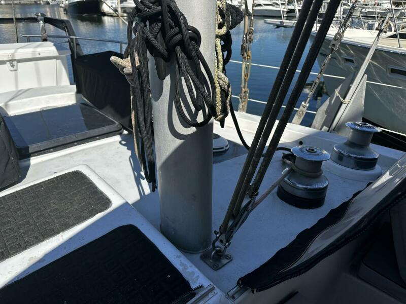 52' 1975 Morgan Out Island 51