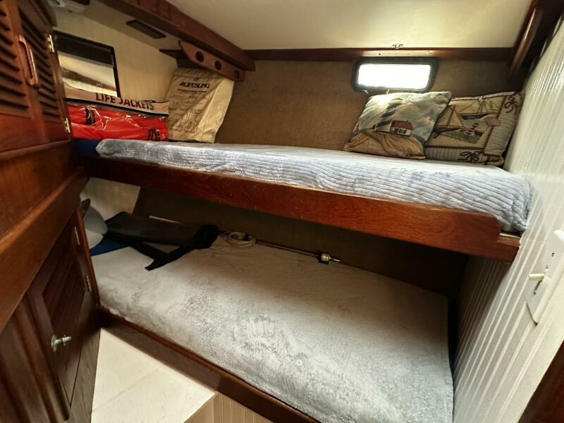 52' 1975 Morgan Out Island 51