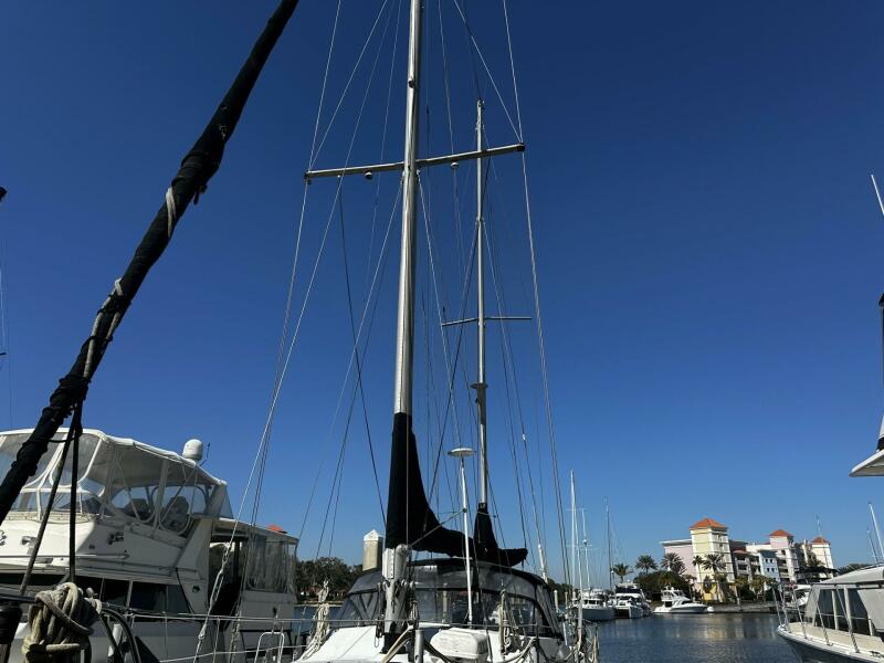 52' 1975 Morgan Out Island 51