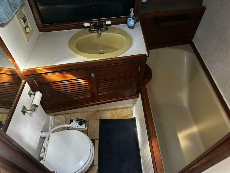 52' 1975 Morgan Out Island 51