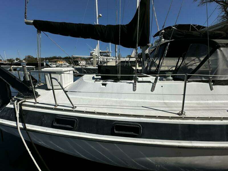 Possessor 52ft Morgan Yacht For Sale