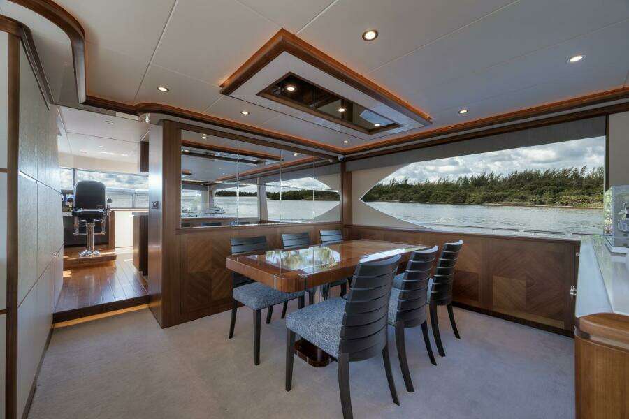 LIVE MAS 85ft Ocean Alexander Yacht For Sale