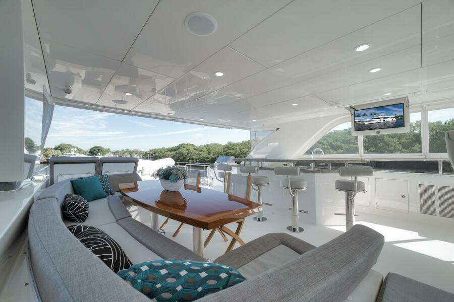 LIVE MAS 85ft Ocean Alexander Yacht For Sale