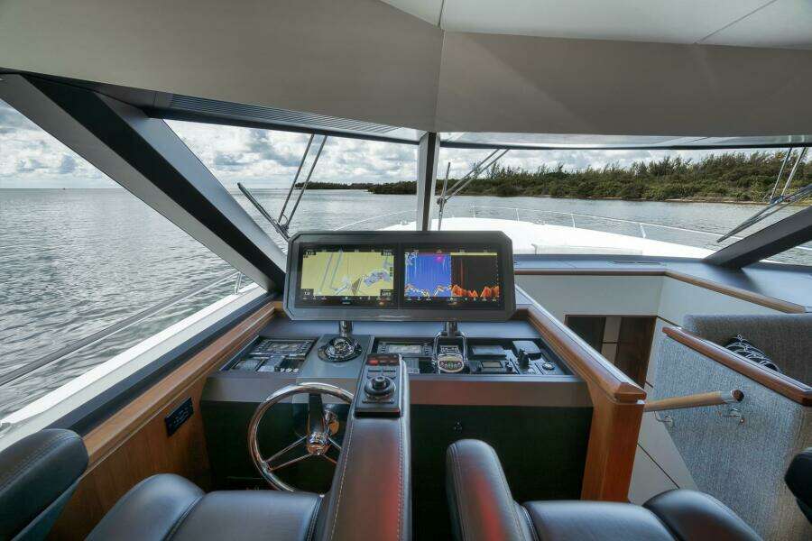 LIVE MAS 85ft Ocean Alexander Yacht For Sale