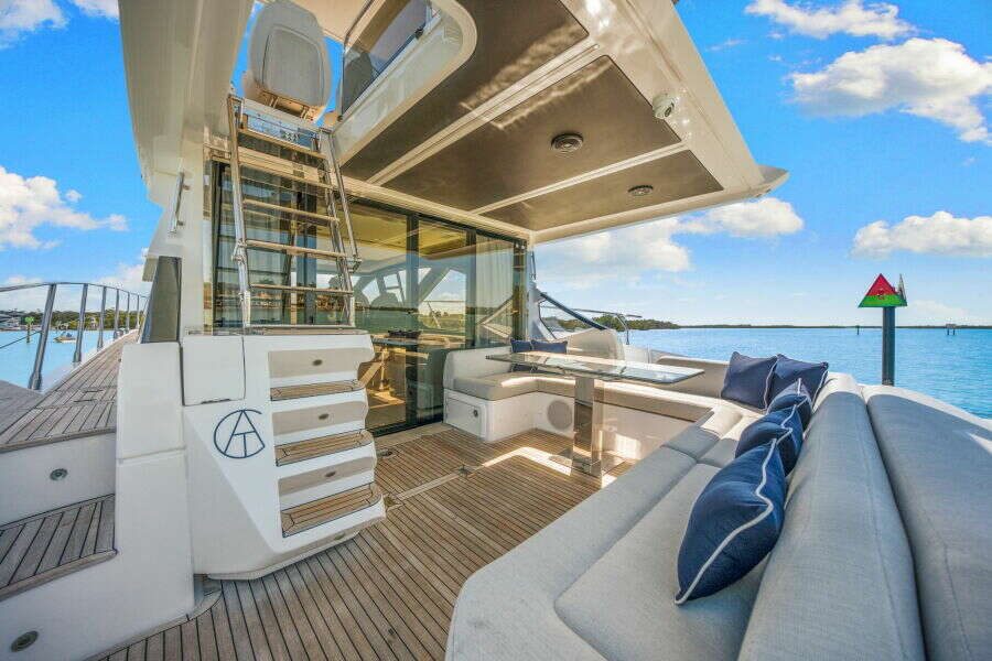 59ft Azimut Yacht For Sale