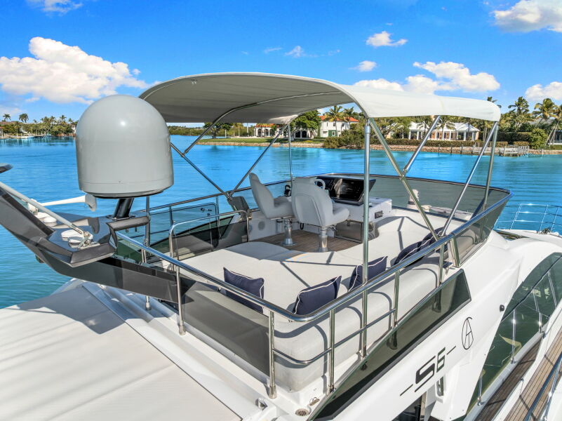 59' 2022 Azimut S6
