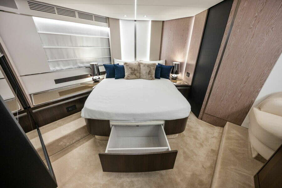 59ft Azimut Yacht For Sale