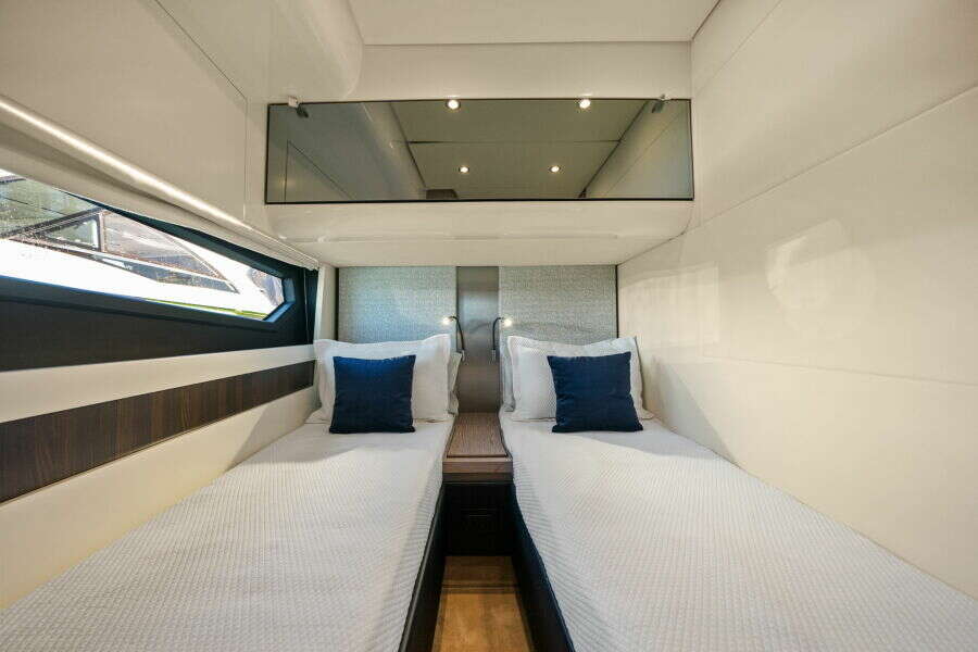 59ft Azimut Yacht For Sale