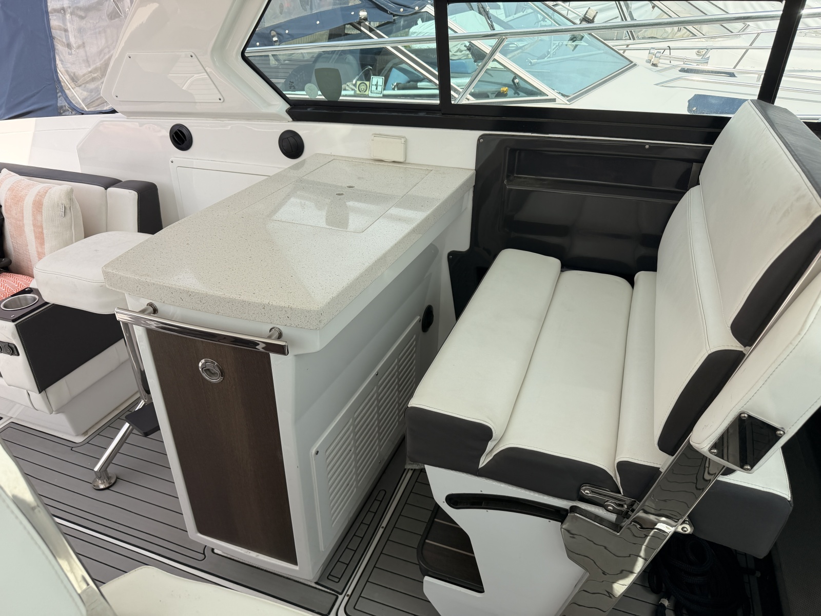 2018 Monterey 36 Sport Coupe