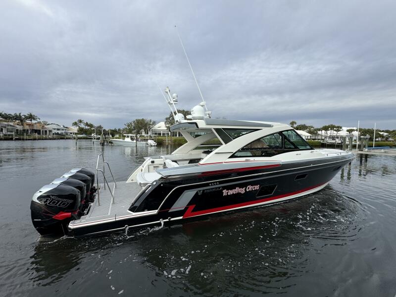 43' 2018 Formula 430 Super Sport Crossover