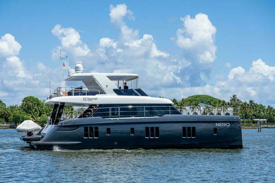Sunreef 60 NERO- Profile