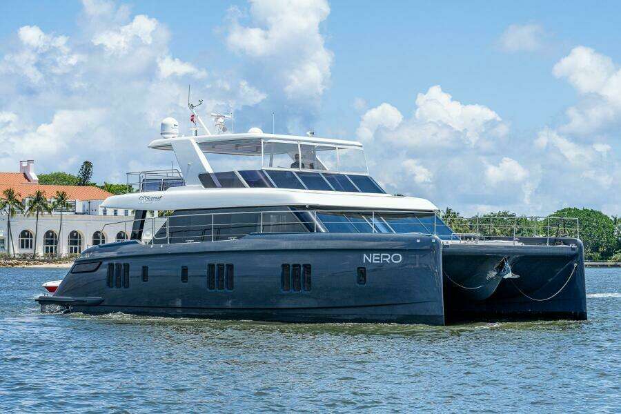 Sunreef 60 NERO- Profile